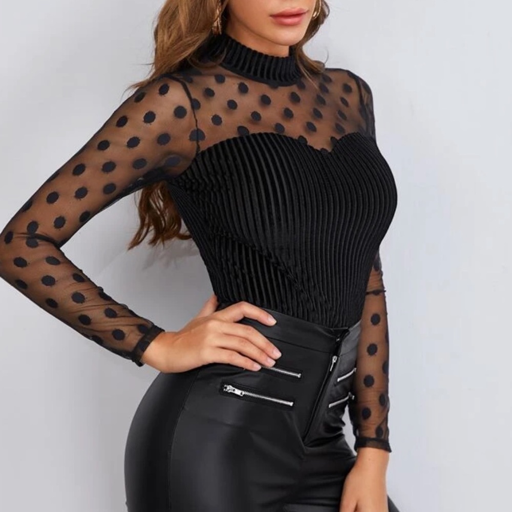 Black polka dot mesh contrast top - Picture 3 of 5